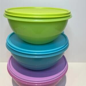Tupperware 3 Bowl Set With Lids Wonderlier 2520A-1-2519A-1-2518A-1 Nesting